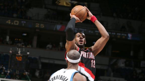 Blazers avoid late collapse against Wolves