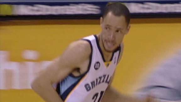 Grizzlies pull away in 2nd to coast by Wolves
