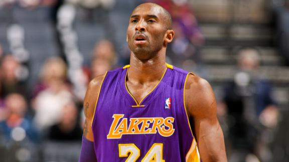 Kobe chides fan for homophobic Twitter insult