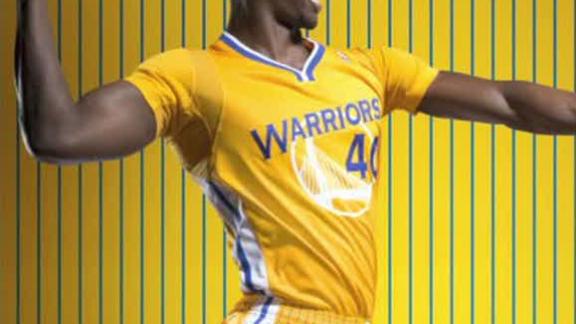 Video - Warriors Unveil Short-Sleeve Jerseys