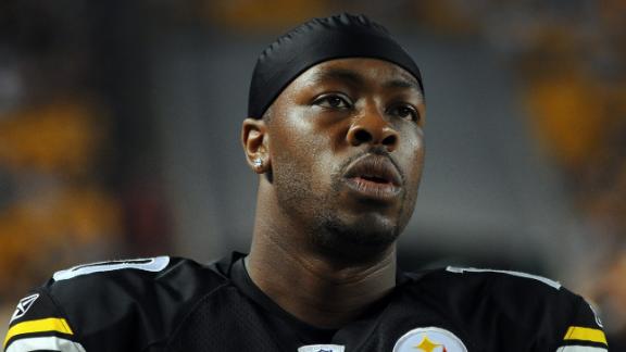 QB Dixon reunites with Kelly, signs with Eagles