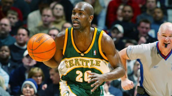 Payton, Hardaway among Hall of Fame finalists