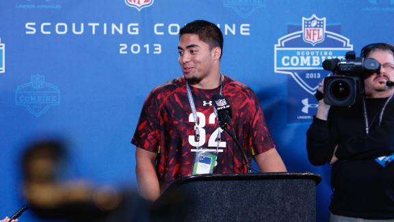 Te'o faces combine media horde: 'Pretty crazy'