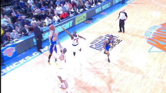 Curry erupts for 54 but Warriors fall to Knicks