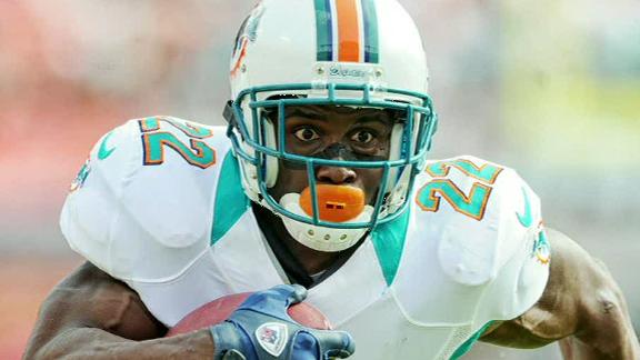 Bush reportedly won't return to Dolphins in '13