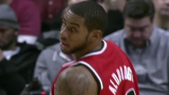Aldridge-led Blazers polish off sweep of Bulls