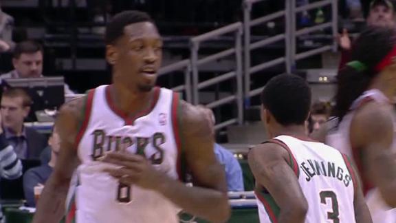 Sanders' career night guides Bucks past Lakers