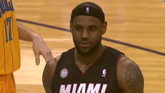 LeBron helps Heat rebound with rout of Hornets