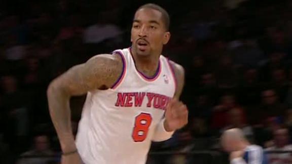 Smith powers streaking Knicks past Bobcats
