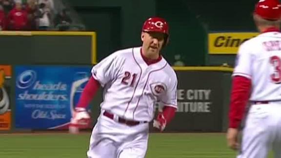Reds smack 6 homers to deal Nats first loss
