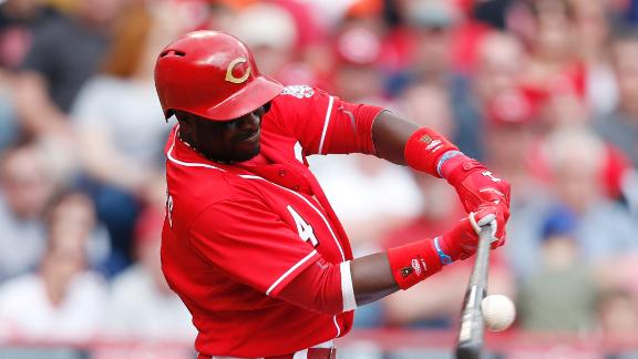 Reds drill Strasburg as Cueto stymies Nats