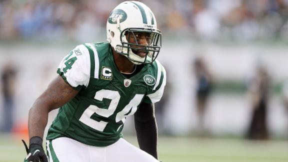 Jets trade star cornerback Revis to Buccaneers