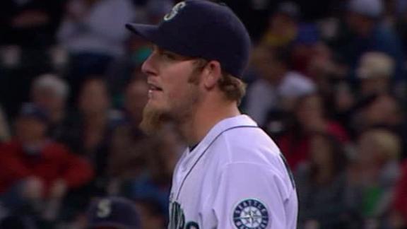 Peguero's first-at-bat homer keys Mariners