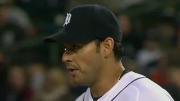 Sanchez dazzles with 17 K's in Tigers' romp