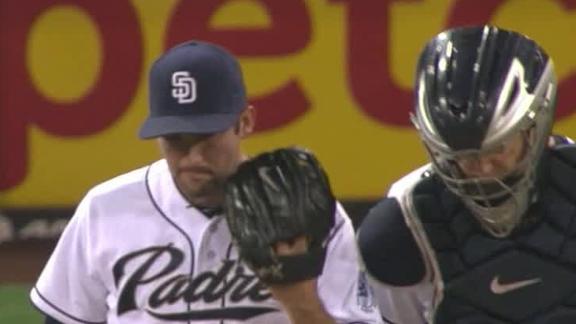 Video - Padres Hold Off Diamondbacks' Late Rally