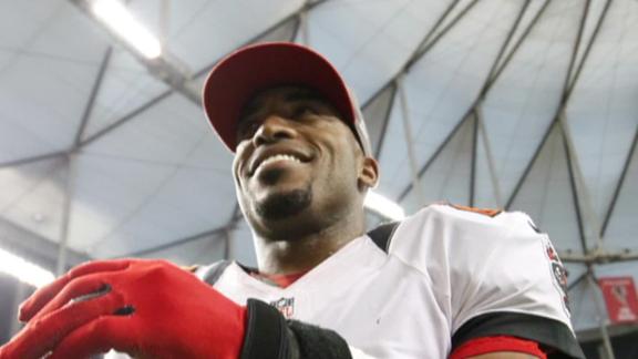 Buccaneers' Barber retires after 16 seasons