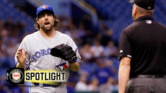 Scott's bases-loaded walk lifts Rays over Jays