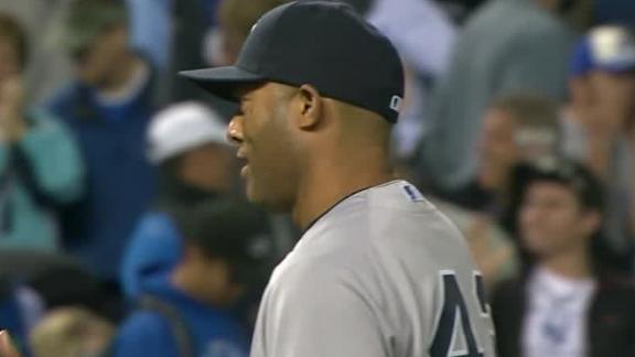 Wells' 2-run HR powers Yankees past Royals