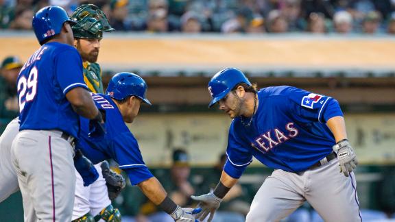 Dm_130515_mlb_rangers_athletics