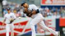 Robinson Can� sacudi� un par de jonrones de dos carreras, David Phelps lanz� siete buenas entradas y los Yankees de Nueva York derrotaron el s�bado por 7-2 a los Azulejos de Toronto.