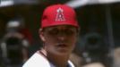 El dominicano Erick Aybar y Howie Kendrick conectaron dobletes de dos carreras y los Angelinos de Los Angeles negociaron un par de boletos intencionales ante Jake Peavy en la cuarta entrada y vencieron 6-2 el domingo a los Medias Blancas