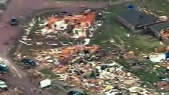 Sports world keeps eye on Oklahoma tornado
