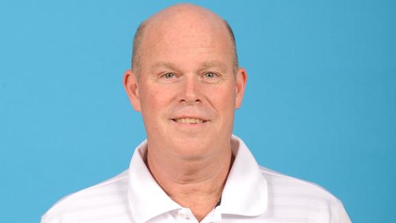 Source: Bobcats hire Lakers assistant Clifford
