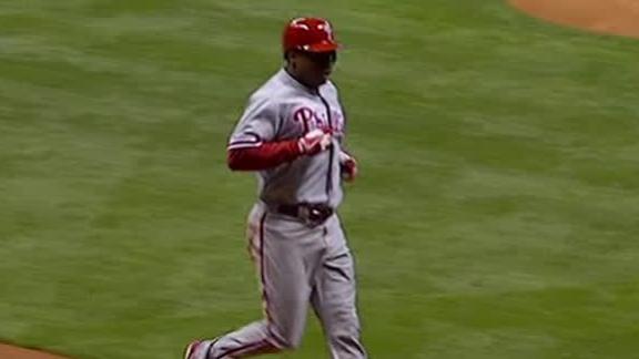 Phils move above .500 with win vs. Brewers