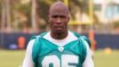 Tras violar su libertad condicional y hacer molestar al juez en su audiencia de acuerdo, el ex receptor de la NFL, Chad Johnson, cumplir� una condena de 30 d�as en prisi�n