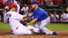 El puertorrique�o Yadier Molina bate� un doblete de dos carreras, el novato Shelby Miller lanz� cinco entradas sin recibir anotaci�n y los Cardenales San Luis vencieron el lunes 5-2 a los Cachorros de Chicago.