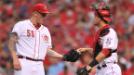El dominicano Pedro �lvarez remolc� un par de carreras con un sencillo en la primera entrada y los Piratas de Pittsburg pusieron fin a la racha de 21 encuentros de Mat Latos sin conocer la derrota en campa�a regular, al blanquear el martes 4-0 a los Rojos
