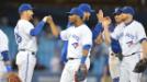 Edwin Encarnaci�n conect� un cuadrangular de dos carreras, J.P. Arencibia y Maicer Izturis dispararon jonrones seguidos, y los Azulejos de Toronto se apuntaron su s�ptima victoria consecutiva, al imponerse el martes 8-3 a los Rockies de Colorado