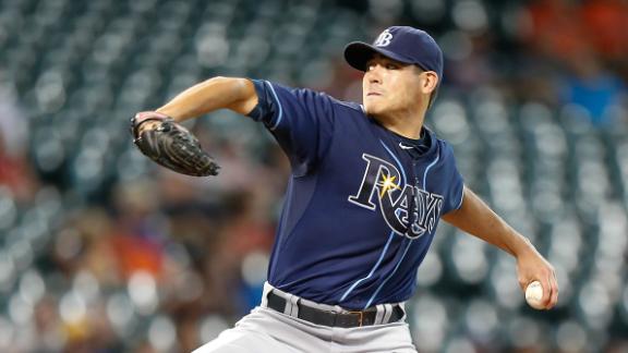 Moore wins 11th as Rays dominate Astros