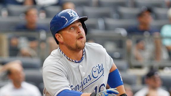 Guthrie handles delay as Royals roll Yanks