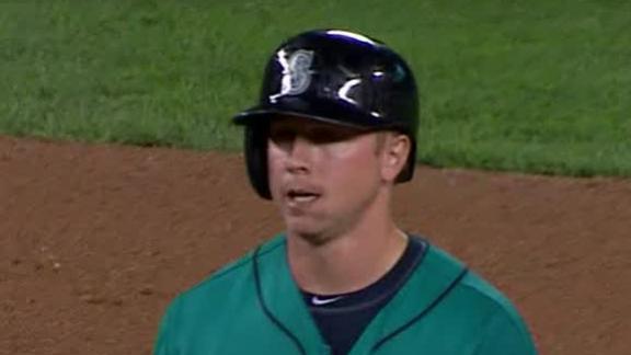 M's bats back Felix in victory over Red Sox