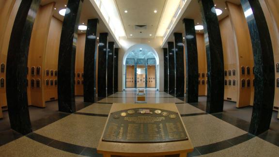 Caple: Off Base's fix for the Hall of Fame
