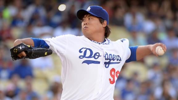 Ryu strikes out 9 as Dodgers dispatch Reds