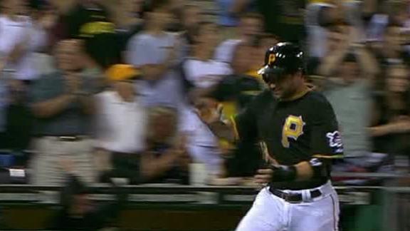 Pirates rally to win 4th straight vs. Cardinals