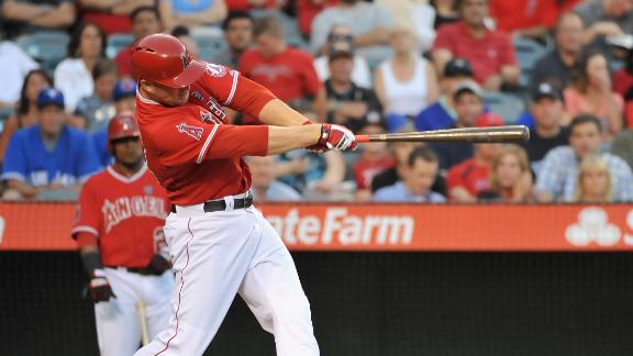 Richards helps Angels end losing streak