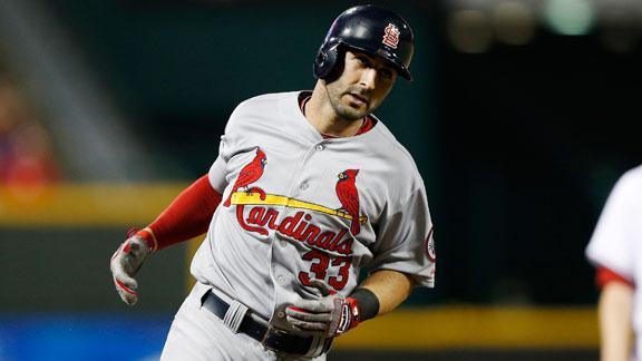 Cards' offense stays hot in drubbing of Reds