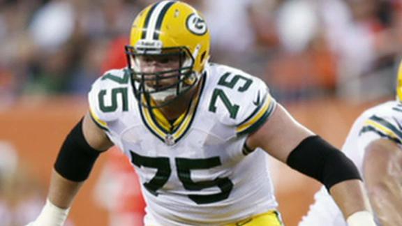 Packers left tackle Bulaga out for season