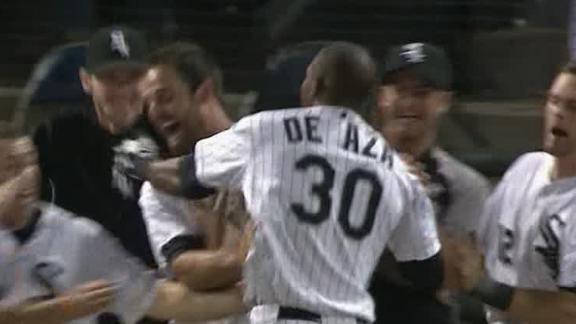 Yanks lose leads in 9th, 12th vs. White Sox