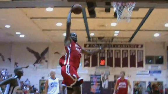 Durant returns to Seattle, nets 63 in pro am