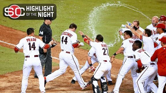 Goldschmidt HRs tie, win game for D-backs