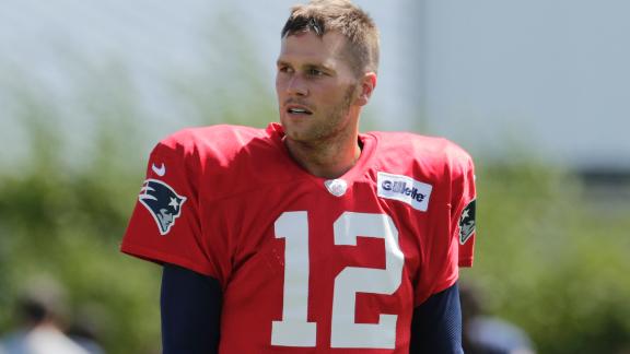 Brady practices, plans to play, sources say