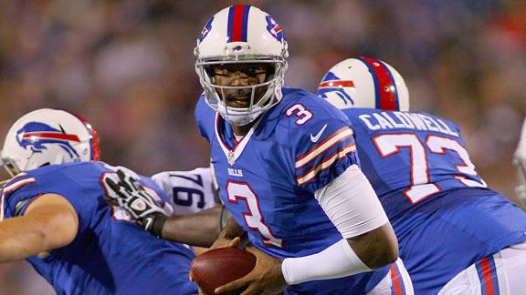 Manuel sharp, Kolb struggles in Bills' win