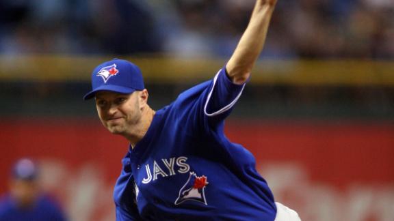 Jays' Happ wins 1st game since skull fracture