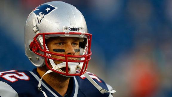 Brady starts for Pats, throws TD on 1st drive