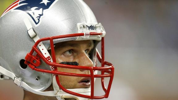 Tebow sits out Patriots' 31-point loss to Lions