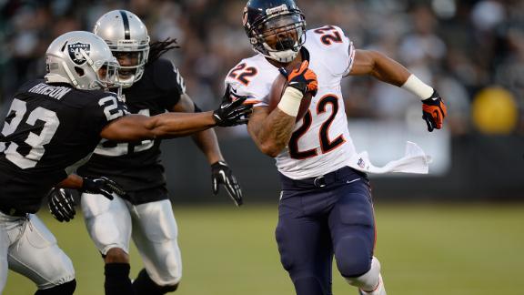 Raiders coach Allen examining QB situation
